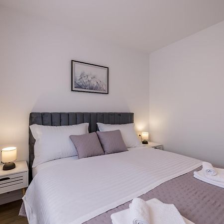 Adriatic Nest, Cozy And Modern Two Bedroom Apartment Kaštela Exterior foto